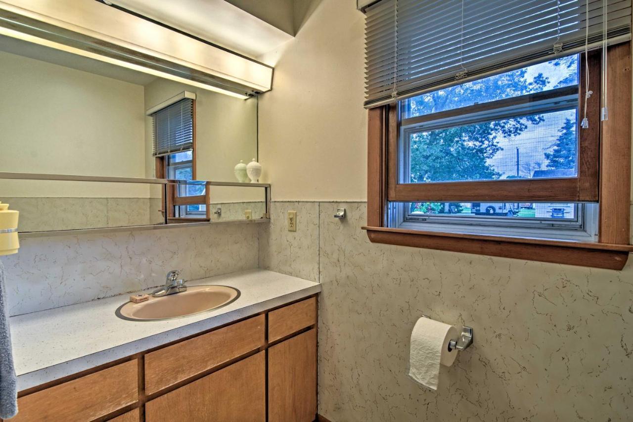 Lake Huron House With Grill And Beach Access! East Tawas Zewnętrze zdjęcie