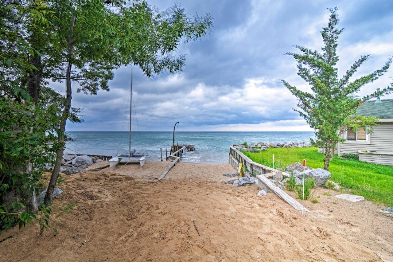 Lake Huron House With Grill And Beach Access! East Tawas Zewnętrze zdjęcie