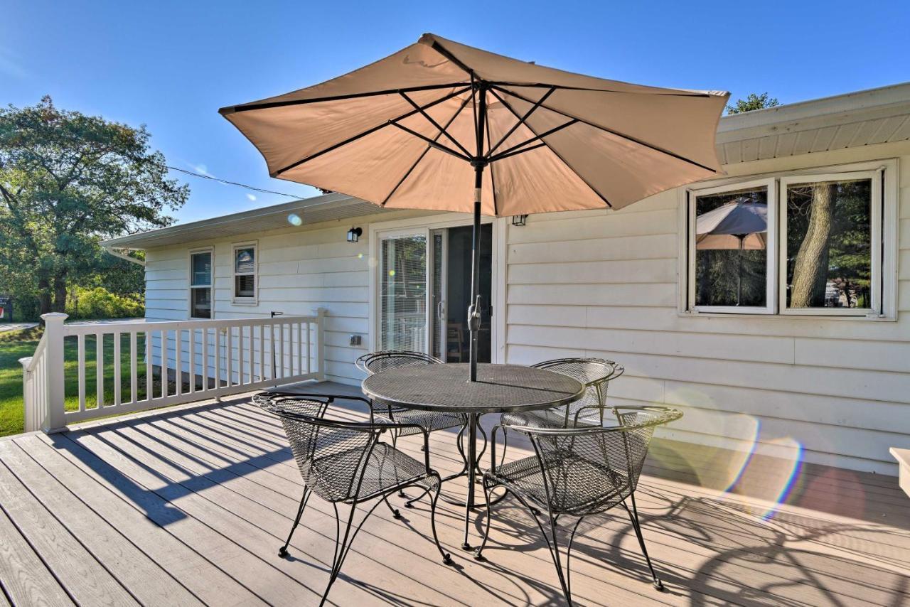 Lake Huron House With Grill And Beach Access! East Tawas Zewnętrze zdjęcie